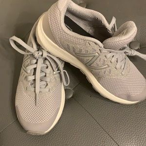 Girls New Balance Grey and silver Glitter
